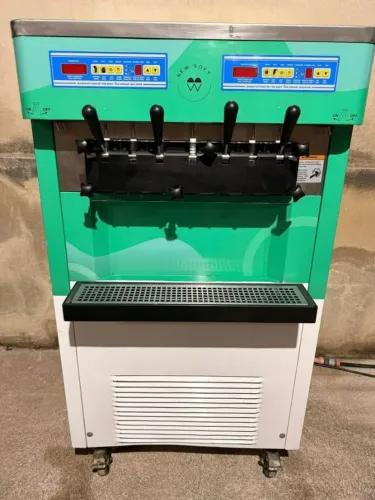 MÁQUINA DE AÇAI E SORVETE