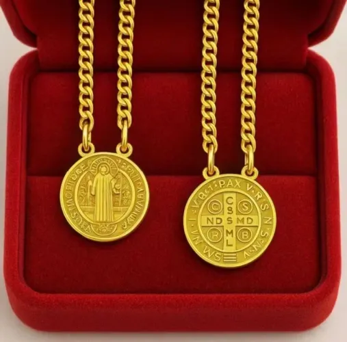 Escapulário São Bento Banhado a Ouro 18k