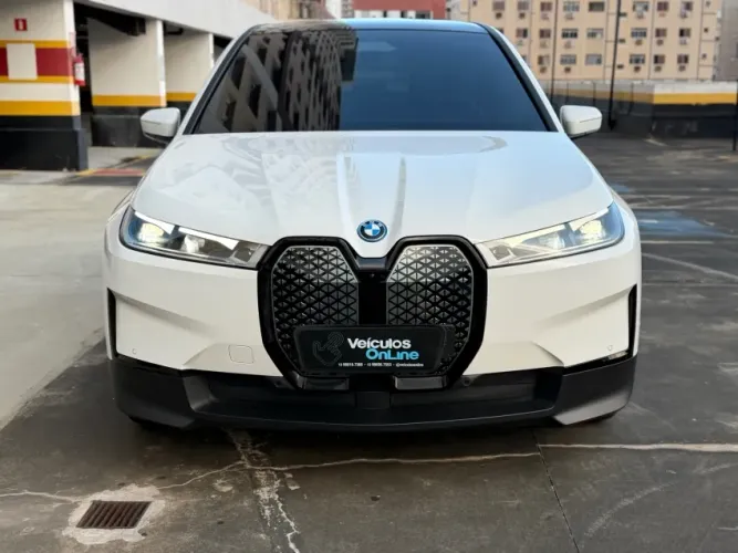 BMW IX Xdrive 50 Sport Aut. (elétrico) 2023