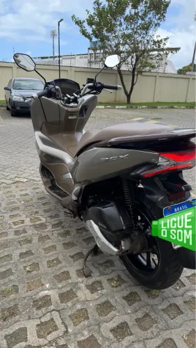 PCX 2022 DLX
