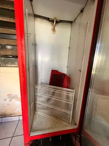VENDO FREEZER VERTICAL/ COLOCAR GAS