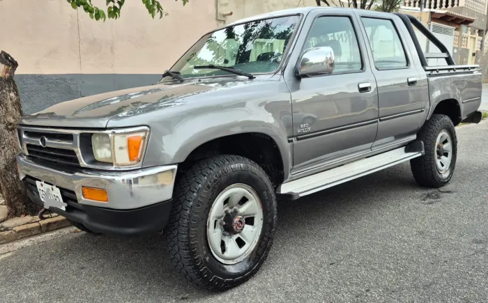 Toyota Hilux CD SR5 4X4 2.8 Diesel 1998