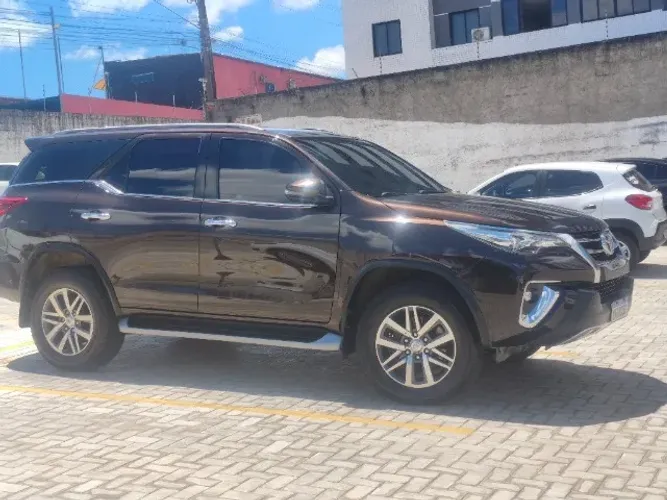 Toyota Hilux SW4 SRX 4X4 2.8 TDI 16V Dies. Aut. 2018
