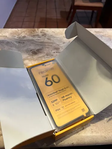 Redmi note 60 de 256 gb apenas utilizando 30 dias tirado na loja