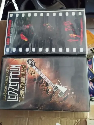 Duas fitas VHS vídeo LED Zeppelin.