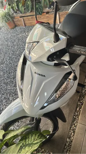Biz ES 125 - Modelo novo - Dois mil km -  Novíssima   