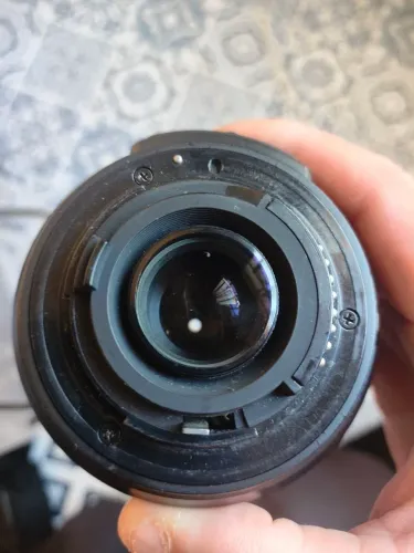 Lente Nikon AF-S DX NIKKOR 18-105mm f/3.5-5.6G ED VR