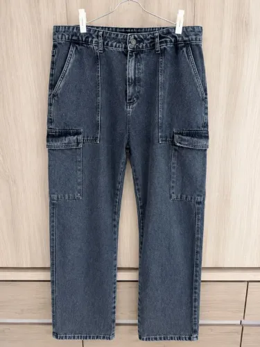 OPORTUNIDADE: Calça Jeans Cargo Estonada tam 46  - Unisex 