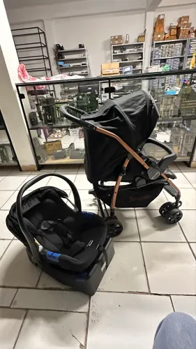 Kit carrinho bebê conforto e base Burigotto Rio K preto cobre