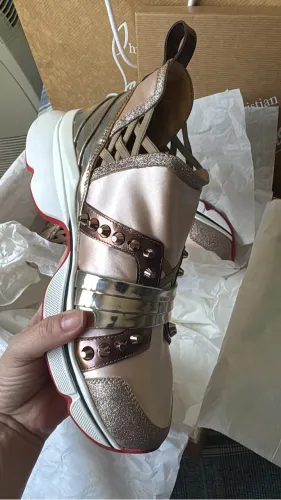 Tênis louboutin feminino