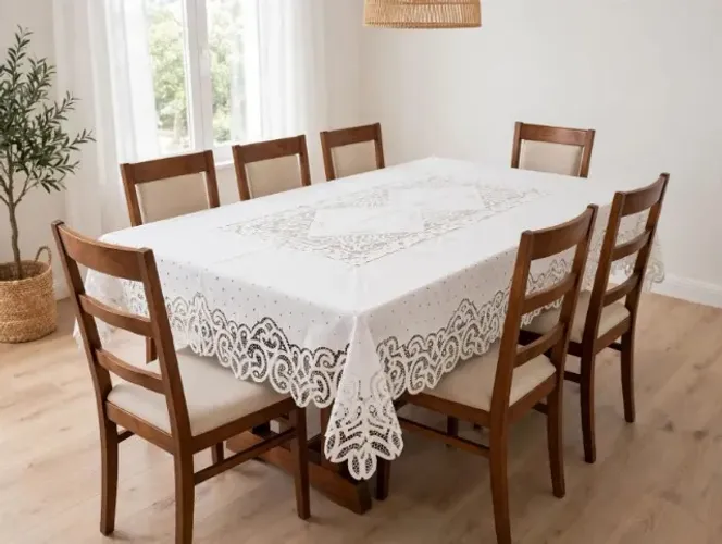 Toalha de Mesa 2,10 x 1,90m Bordado Richelieu Vazado Algodão