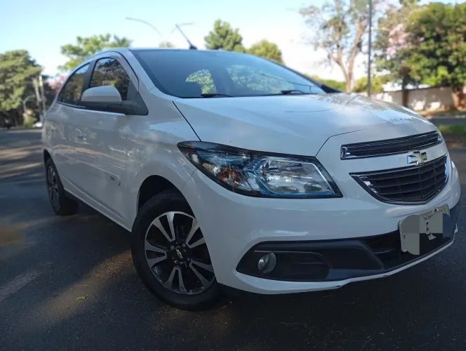 Chevrolet Onix Hatch LTZ 1.4 8V Flex Power Mec. 4P 2014