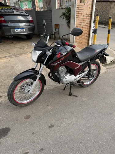 Vendo titan 2014 