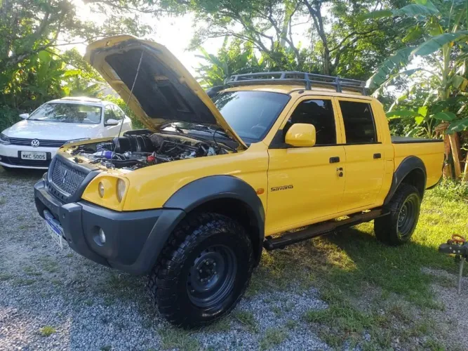Mitsubishi L200 Outdoor HPE 2.5 4X4 CD T.dies. Mec. 2012