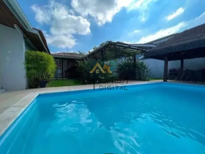 Casa Linear no Crystal Lake, Barra da Tijuca, com 6 Quartos, 3 Suítes e 663 m² de Terreno