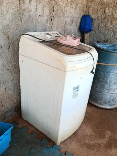 Máquina de lavar com defeito