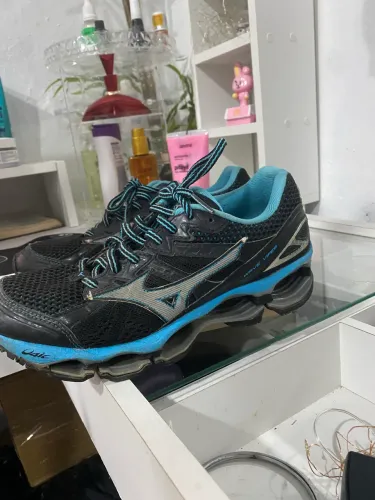 Tênis mizuno wave viper 