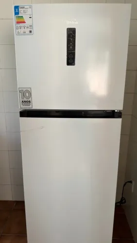 Geladeira Midea 347L Frost Free - Semi-nova (plástico de fábrica ainda no aparelho)