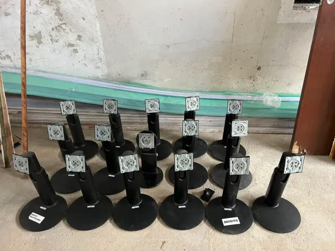 Base para Monitores com regulagem de altura + Rotação 180 Graus