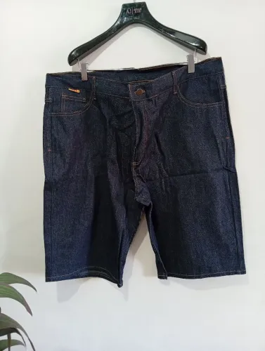 Lote com 150 calças e bermudas jeans tamanho do 34 a 56