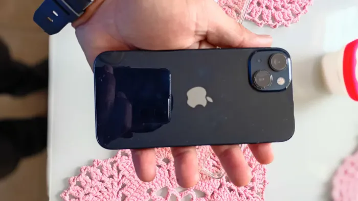 Vende-se iPhone 13 zerado 