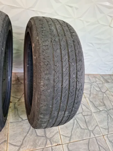 Par de pneu aro 17 modelo 205/55 r17 continental