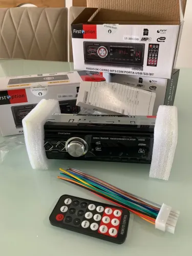 First Option 8860B com USB, bluetooth e leitor de cartão SD