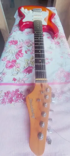 Guitarra elétrica modelo Steinberg nova