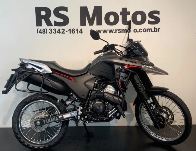 XTZ 250 LANDER CONNECTED