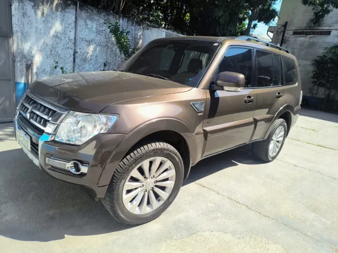 Mitsubishi Pajero HPE Full 3.2 4X4 T.i.dies. 5P AUT 2019