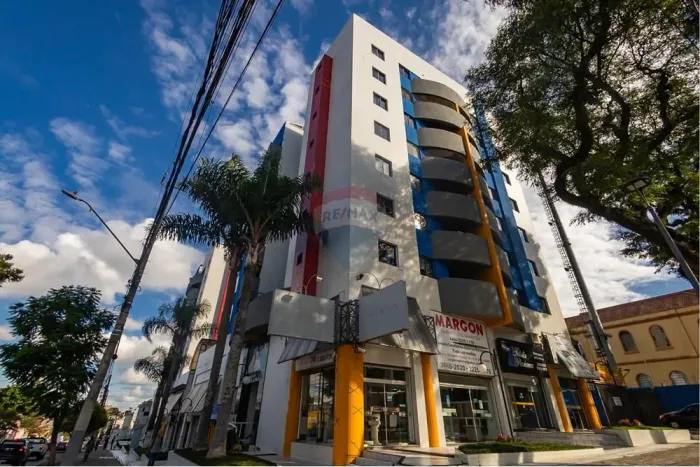 SALA COMERCIAL NA RUA 24 DE MAIO NO CENTRO DE CURITIBA. IMPERDÍVEL!!!