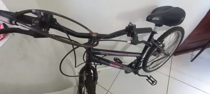 Bicicleta 18 marchas (pouco usada)