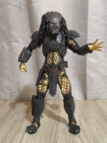 Celtic predator (predador) NECA AVP, loose apenas o boneco.