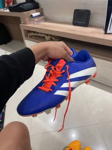 Chuteira Campo Adidas Predator (43)