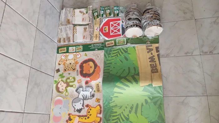 Pecas para decoração ( aniversário e mês Versário) Tema: BEM-VINDO À SELVA