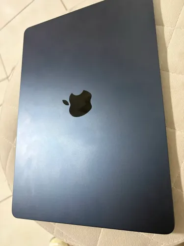 Apple MacBook Air de 13" (Meia-noite, Chip M2 da Apple