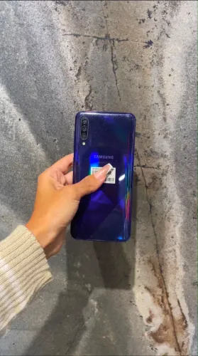 SAMSUNG A30s