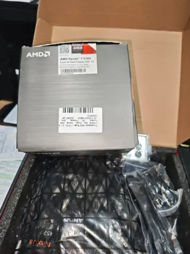 KIT GAMER RYZEN 7 5700 8/16 NUCLEOS POUCO USADO E PLACA MÃE A520 HUSKY NOVA - PERFEITOS!