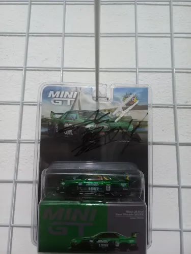 Mini gt salão diecast skyline R34 liberty walk com assinaturas
