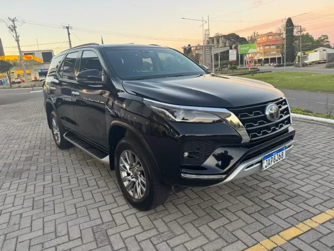 Toyota Hilux SW4 SRX 4X4 2.8 TDI 16V Dies. Aut. 2021