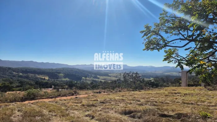Lote à venda no Bairro Quintas da Capela Nova