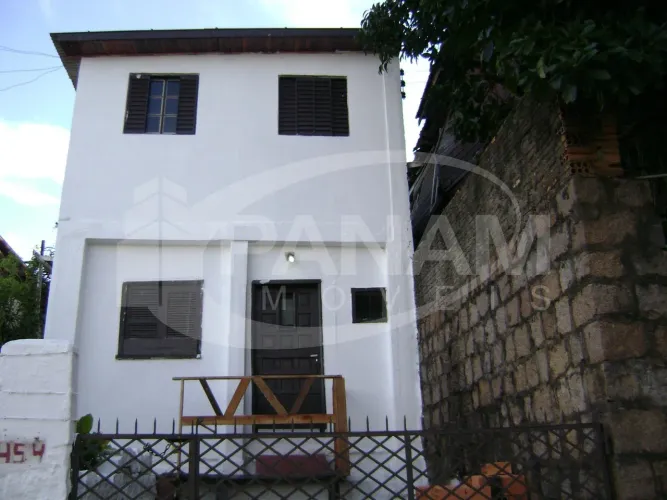 Casa/Sobrado em Jardim São Pedro com 218 m² .
