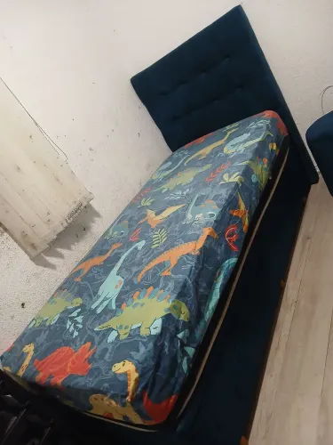 Cama box solteiro baú com a cabeceira sem o colchão