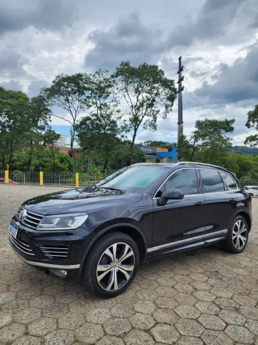 Volkswagen Touareg R-line 4.2 V8 360cv Tiptronic 5P 2017
