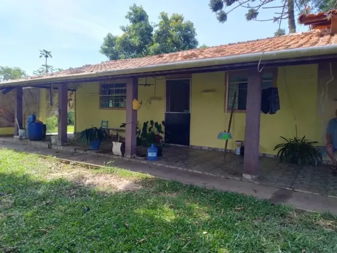 Chácara em Sarapui 2450mts