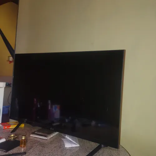TV smart 32 polegadas, tem nota fiscal 