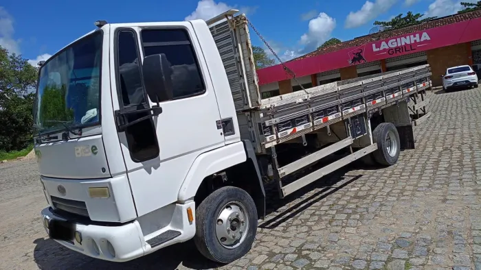 FORD CARGO 815 N 2012 - ALUGADO