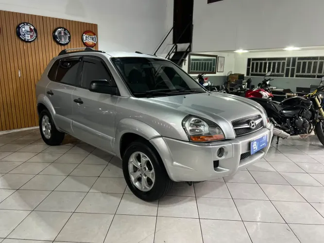 Hyundai Tucson 2.0 16V Mec. 2012