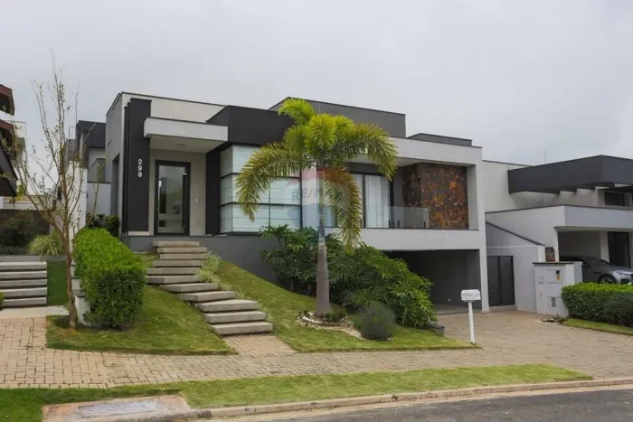 Casa à Venda no Condomínio Alphaville 3 em Votorantim, SP