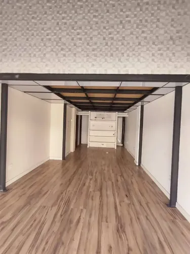 #ALUGO Loja Comercial com banheiro, com Mezanino no Centro de Itaguaí-RJ.
